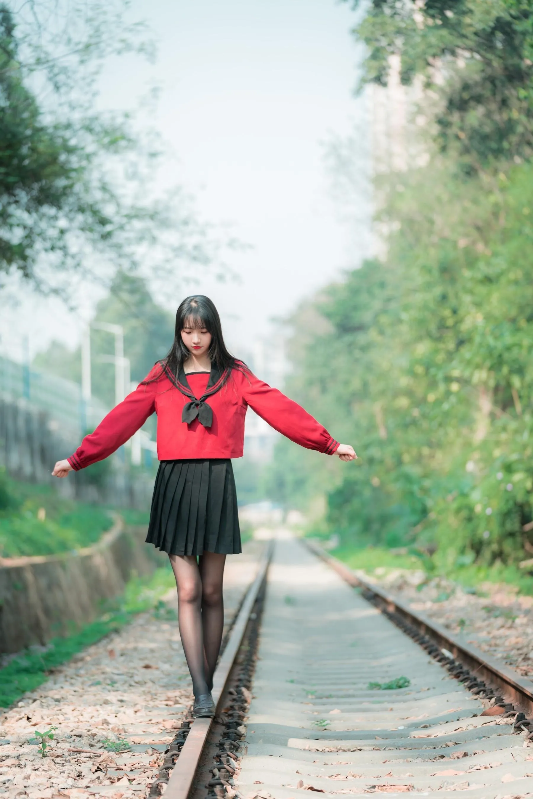 西瓜少女 NO.011 铁轨成片 [48P]插图9